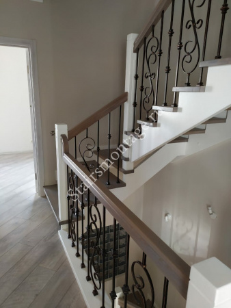 Лестница с поворотом на 180 градусов № 208 Лестница с поворотом на 180 градусов № 208