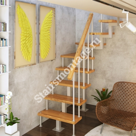 Лестница № 138 прямая на больцах, квадратный профиль, из хвойных пород дерева