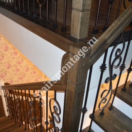 Лестница из дуба на заказ П-образная № 76 Лестница из дуба на заказ П-образная № 76