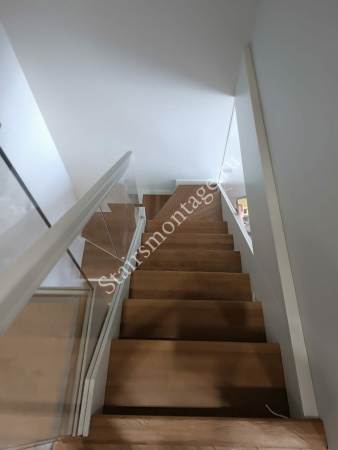 Лестница на металлическом каркасе с обшивкой дубом на заказ № 218 Лестница на металлическом каркасе с обшивкой дубом на заказ № 218