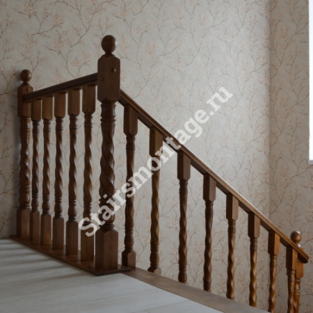 Лестница из дуба и сосны на заказ П-образная № 82 Лестница из дуба и сосны на заказ П-образная № 82