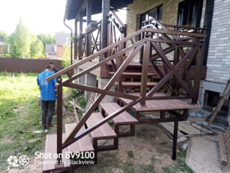 Лестница для улицы с перилами № 5