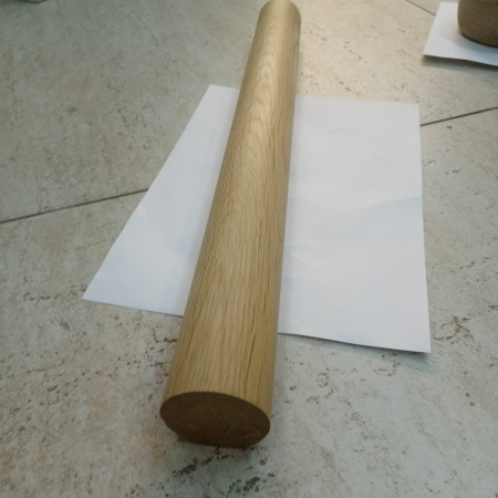 Поручни из дуба категории АB, сращенные, круглые Поручни из дуба категории АB, сращенные, круглые