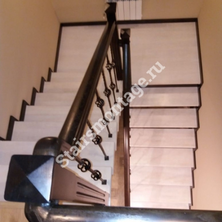 Лестница из дуба на заказ П-образная № 75