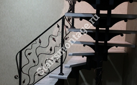 Металлическая лестница в КП Новое Бакеево