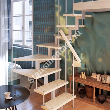 Лестница П-образная на больцах, квадратный профиль, из хвойных пород дерева