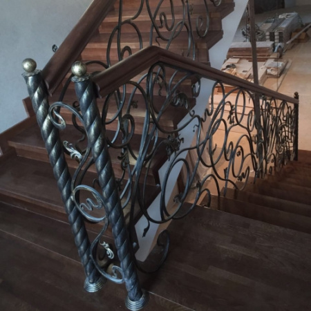 Лестница на заказ из бетона с отделкой дубом П-образная № 65 Лестница на заказ из бетона с отделкой дубом П-образная № 65