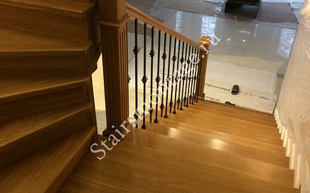 Отделка металлической лестницы в д. Благовещенка Отделка металлической лестницы в д. Благовещенка